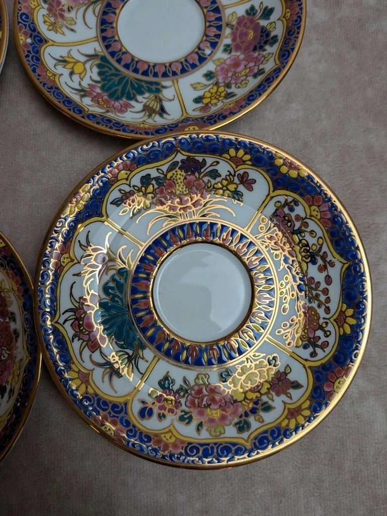 Lot of 4 hand-painted saucers Thailand – Polychrome floral decor and gildings – photo 7